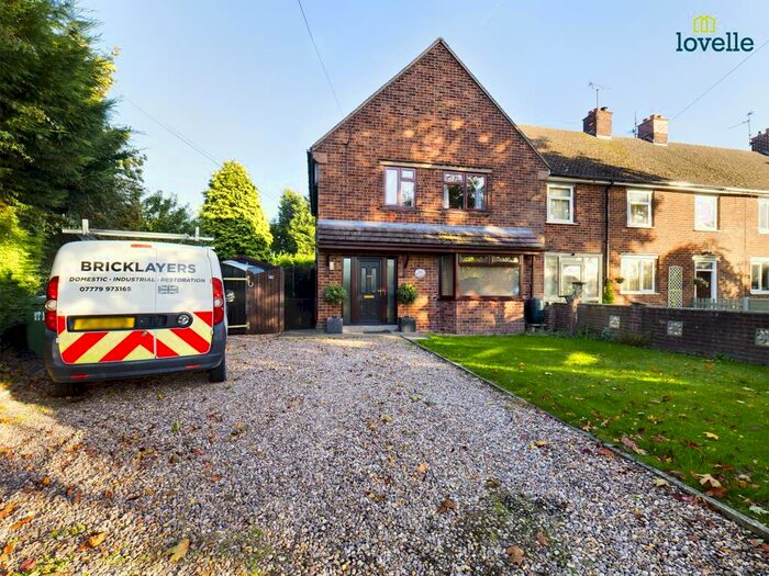 3 Bedroom End Of Terrace House For Sale In Kettlethorp Road, Fenton, LN1