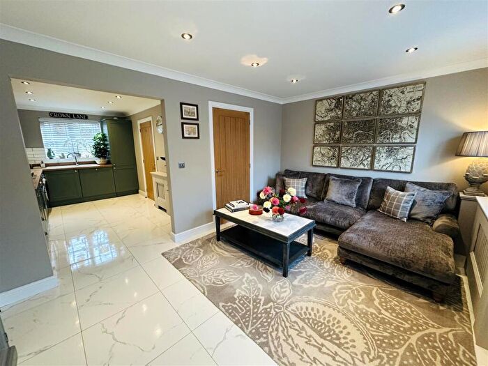 3 Bedroom Semi-Detached House For Sale In Ogilvey Close, Swinefleet, Old Goole, DN14