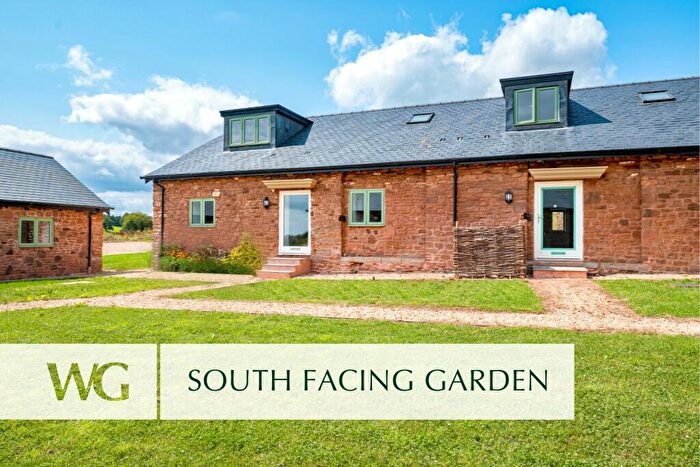 2 Bedroom Barn Conversion For Sale In Broadclyst, Exeter, EX5