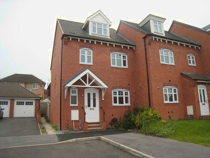 4 Bedroom House To Rent In Bracken Way, Harworth, Doncaster, DN11