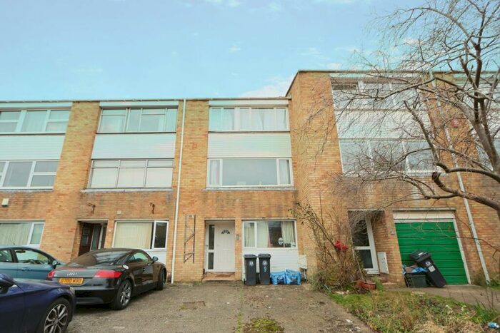 6 Bedroom House Of Multiple Occupation To Rent In Trendlewood Park, Bristol, BS16