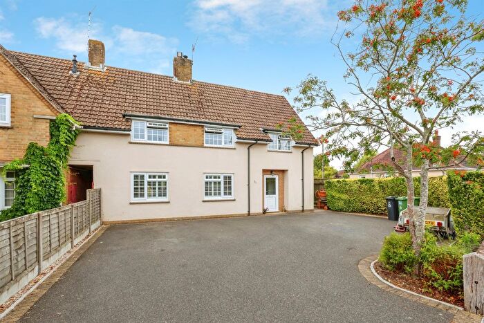 4 Bedroom End Of Terrace House For Sale In Stanley Green Road, Poole, BH15