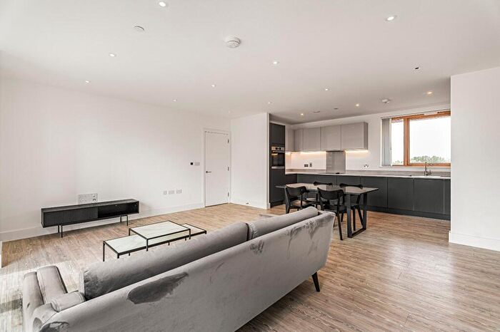 3 Bedroom Flat For Sale In Nest Way, Thamesmead East, SE2
