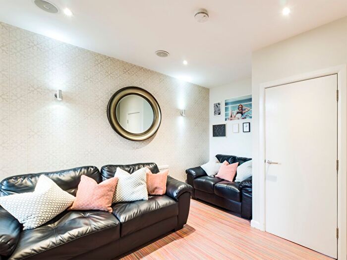 5 Bedroom Terraced House To Rent In Liverpool Road, Newcastle-Under-Lyme, ST5