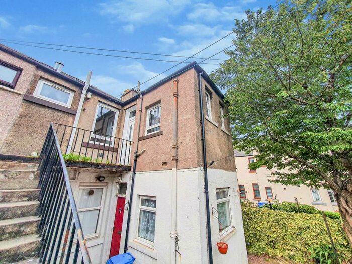 2 Bedroom Flat To Rent In Parker Terrace, Leven, Fife, KY8
