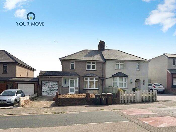 3 Bedroom Semi Detached House To Rent In Heath Lane, Dartford, Kent, DA1