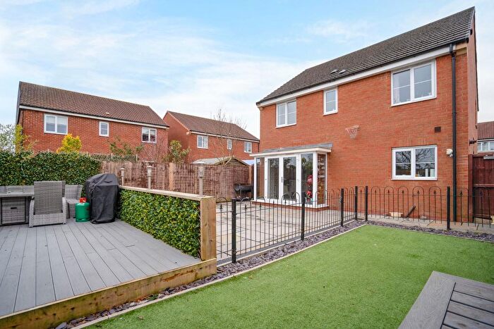 5 Bedroom Detached House For Sale In Hardwicke Close, York, YO26
