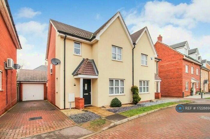 3 Bedroom Semi-Detached House To Rent In Chamberlain Way, Bedford, MK42