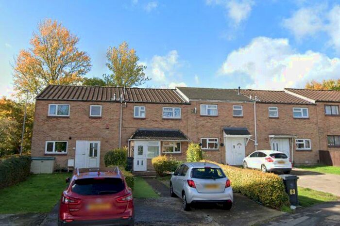 3 Bedroom End Of Terrace House To Rent In Fully Furnished Bedroom House To Rent, Toothill, West Swindon, SN5