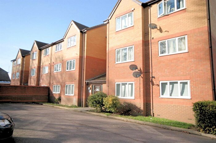 1 Bedroom Flat To Rent In Simpson Close, Leagrave, Luton, LU4