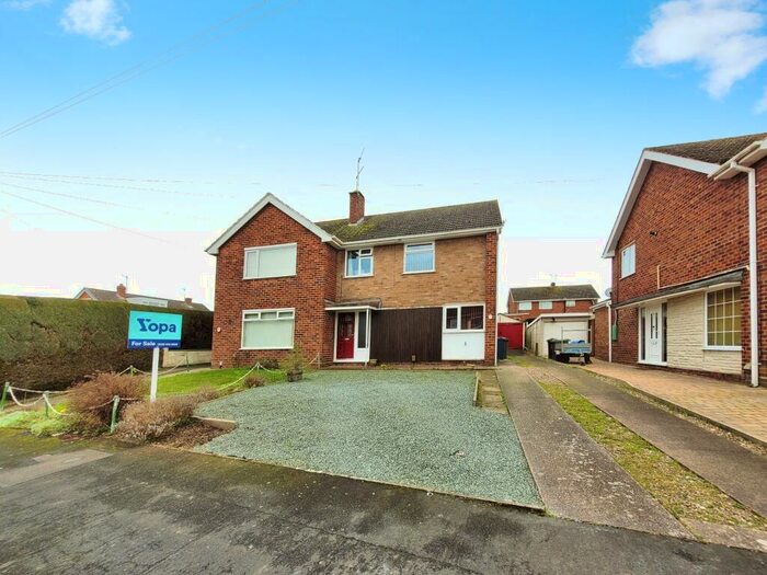 3 Bedroom Semi-Detached House For Sale In Doxey Fields, Stafford, ST16