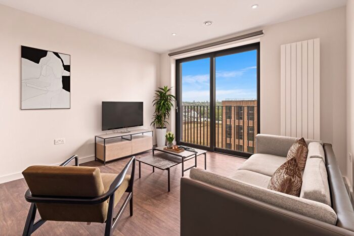 2 Bedroom Flat To Rent In Greenford, UB6