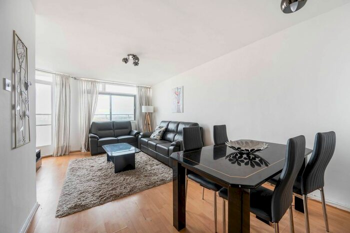 2 Bedroom Flat To Rent In Notting Hill Gate, Notting Hill Gate, London, W11