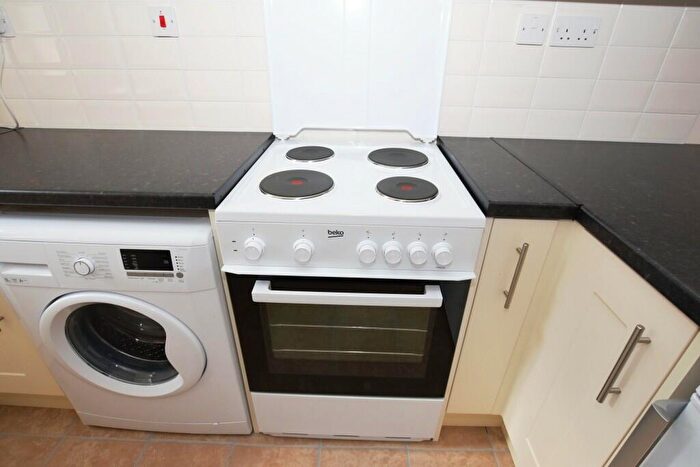 1 Bedroom Terraced House To Rent In Fircroft, Bicester, Oxfordshire, OX26
