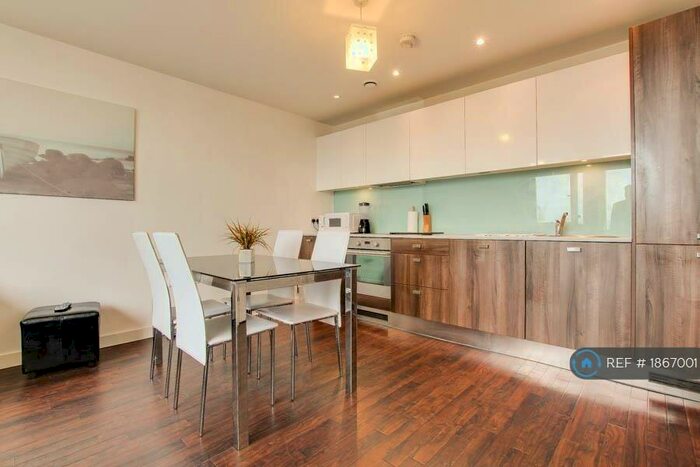 2 Bedroom Flat To Rent In The Icon, Basildon, SS14