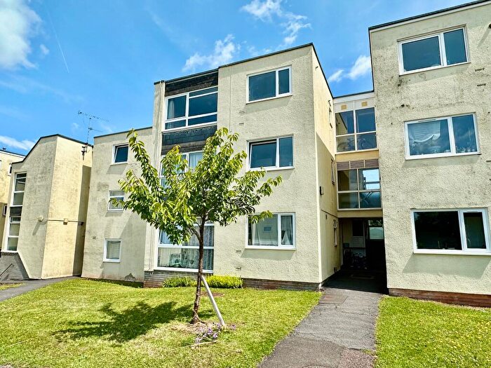 2 Bedroom Apartment For Sale In Coates Road, Exeter, EX2
