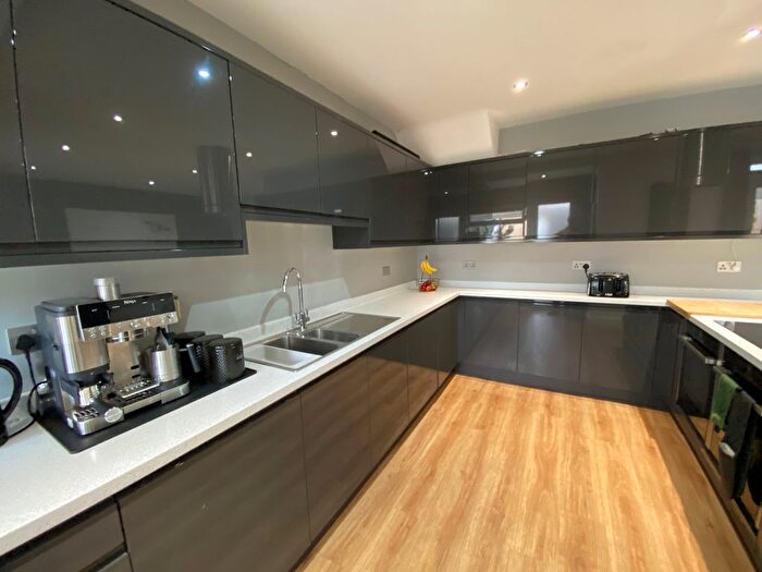 3 Bedroom Terraced House For Sale In Taunton Road, Bridgwater, TA6