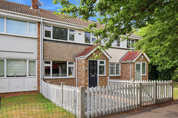 3 Bedroom Terraced House For Sale In Bramfield Road East, Rayleigh, SS6