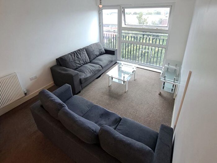 2 Bedroom Flat To Rent In Carriage Grove, Bootle, L20