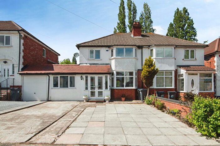 4 Bedroom Semi-Detached House For Sale In Copthall Road, Birmingham, B21