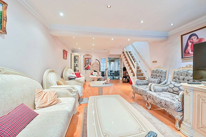 3 Bedroom Property For Sale In Waldeck Road, Strand On The Green, London, W4