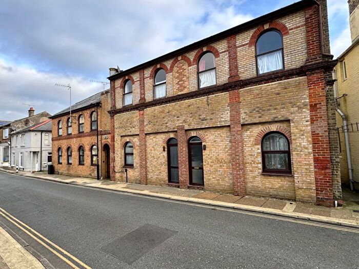 1 Bedroom Terraced House To Rent In St. Johns Road, Sandown, PO36