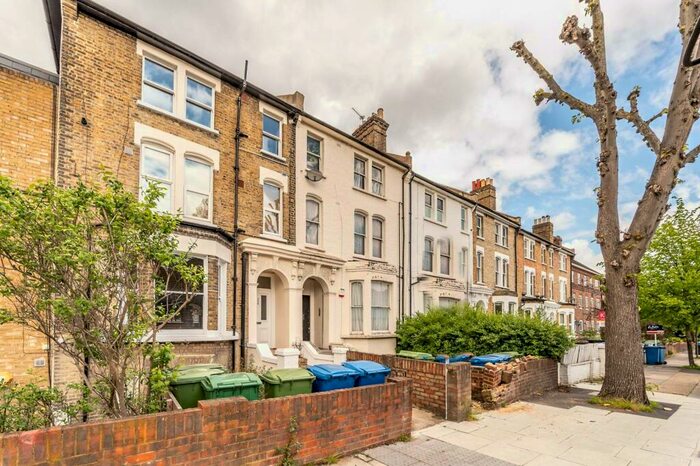 1 Bedroom Flat To Rent In Barry Road, East Dulwich, London, SE22