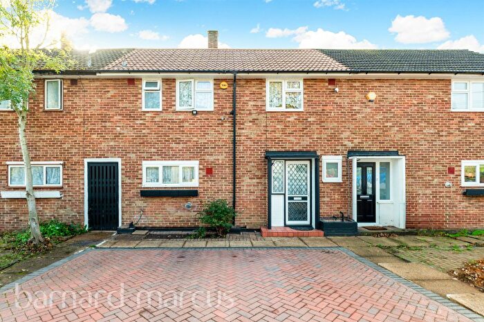 3 Bedroom Terraced House For Sale In Merefield Gardens, Tadworth, KT20