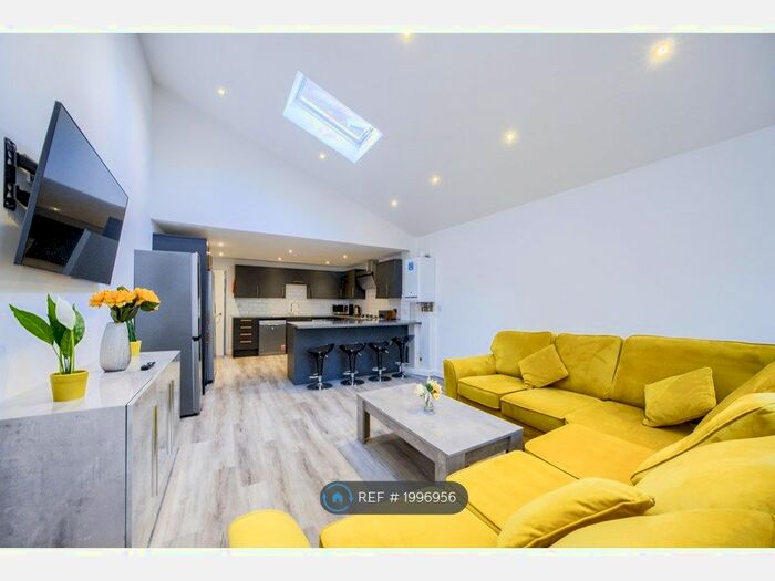 6 Bedroom Terraced House To Rent In Humber Avenue, Coventry, CV1