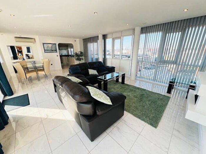 2 Bedroom Penthouse To Rent In Oceana Boulevard, SO14