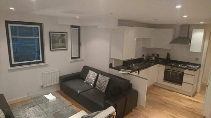 3 Bedroom Flat To Rent In Old Street, Shoreditch, N1