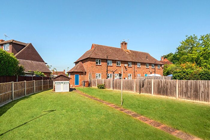 2 Bedroom Maisonette For Sale In Amberley Road, Milford, GU8