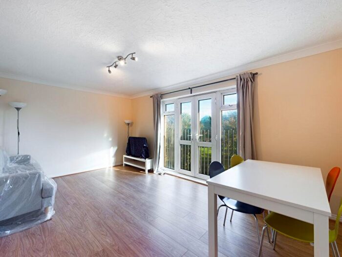 2 Bedroom Apartment To Rent In Riddell Court, Albany Road, SE5