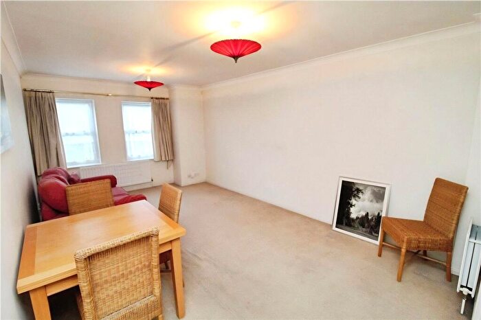 1 Bedroom Apartment To Rent In Normanton Road, South Croydon, CR2