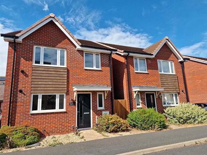 4 Bedroom Detached House To Rent In Westcroft, Hampton Centre, Peterborough, PE7