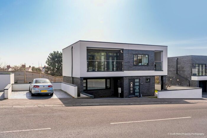 4 Bedroom Detached House To Rent In Romilly Park Road, Barry, CF62