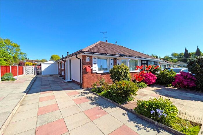 2 Bedroom Semi-Detached House For Sale In Thompson Road, Denton, Tameside, M34