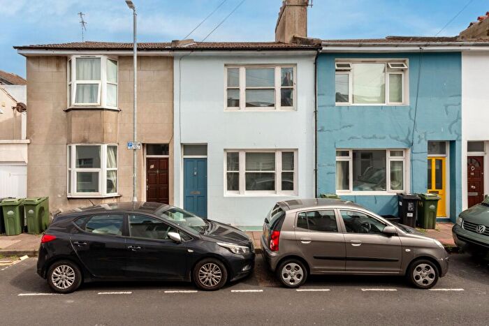3 Bedroom Terraced House For Sale In Washington Street, Brighton, BN2