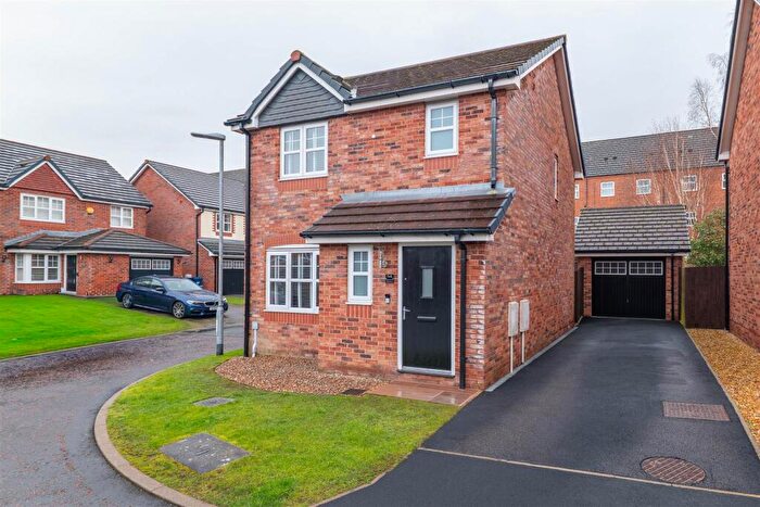 3 Bedroom Detached House For Sale In Sycamore Gardens, Leyland, PR25