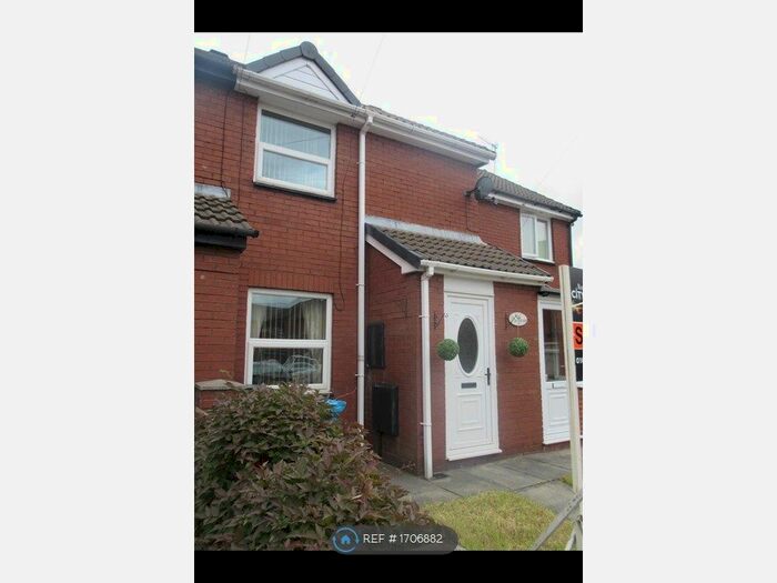 2 Bedroom Terraced House To Rent In The Mews, Manchester, M40