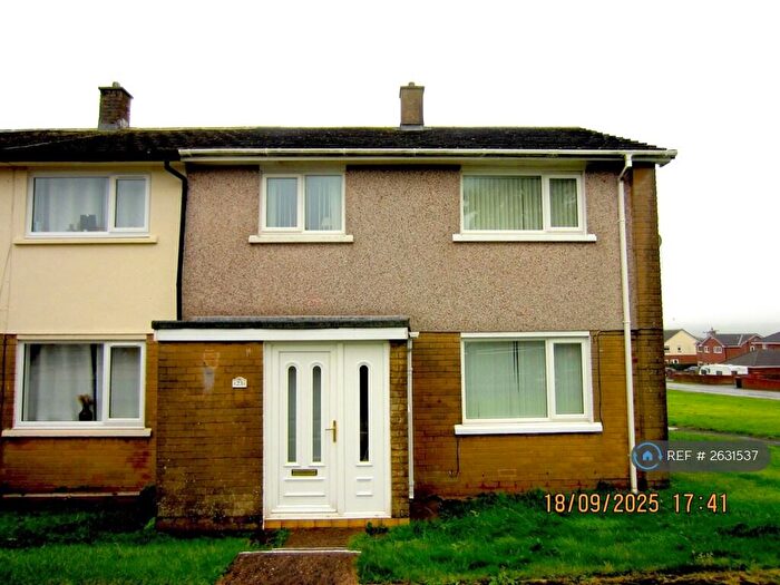 3 Bedroom End Of Terrace House To Rent In The Rowans, Egremont, CA22