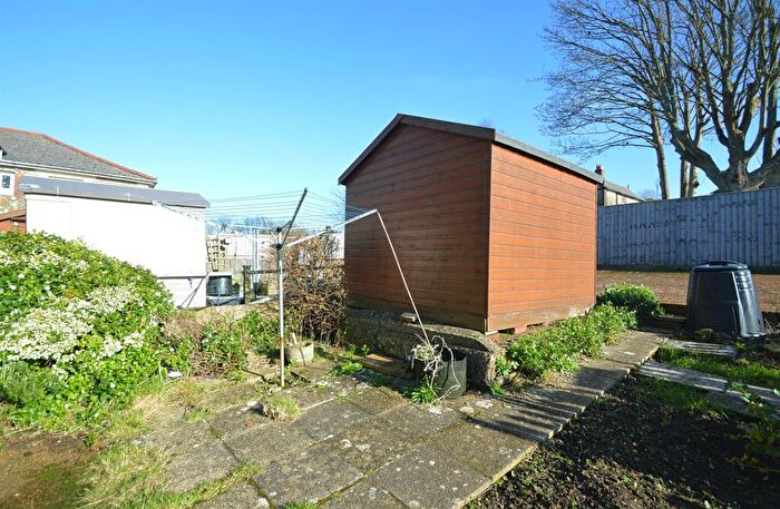 2 Bedroom Flat For Sale In Fantastic Countryside Views * Wroxall, PO38