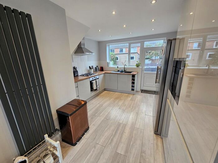 3 Bedroom Terraced House For Sale In Wythenshawe Road, Manchester, M23