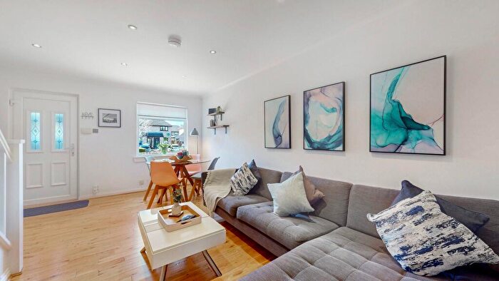 2 Bedroom Semi-Detached House To Rent In Kinning Park, Kinning Park, Glasgow, G51