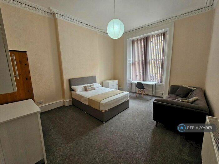 7 Bedroom Flat To Rent In West End Park Street, Glasgow, G3