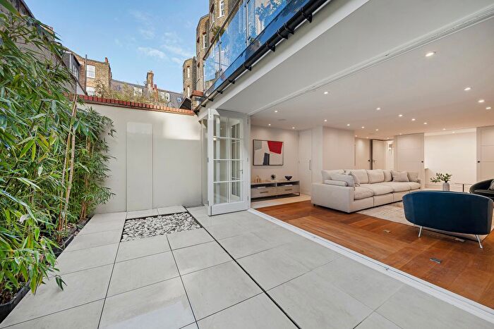 5 Bedroom Town House To Rent In Tite Street, London, SW3