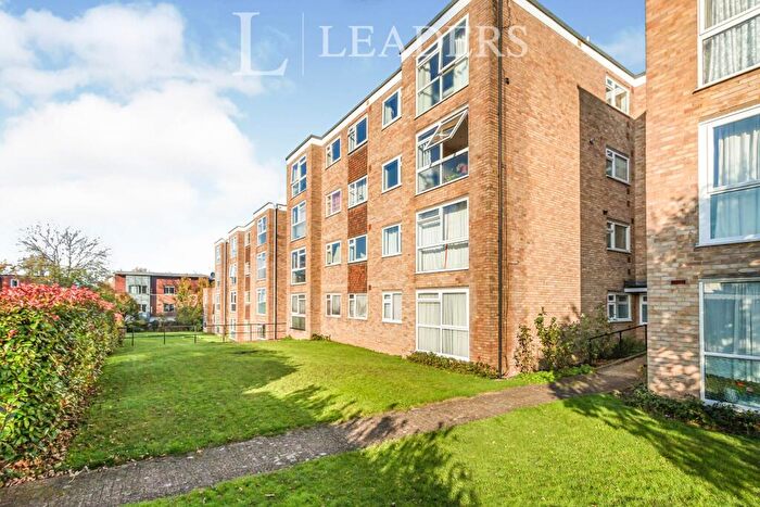 1 Bedroom Flat To Rent In Lindsay Court, Sherwood Park Road, Sutton, SM1