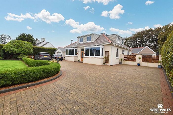 4 Bedroom Detached Bungalow For Sale In Haven Road, Haverfordwest, SA61