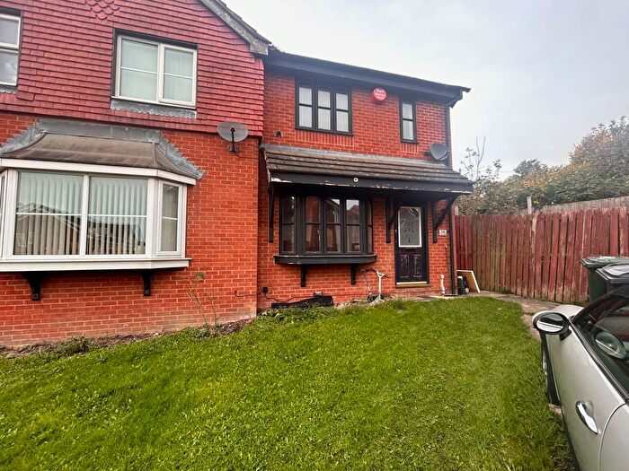 3 Bedroom Property To Rent In Cornfield, Dewsbury, WF13