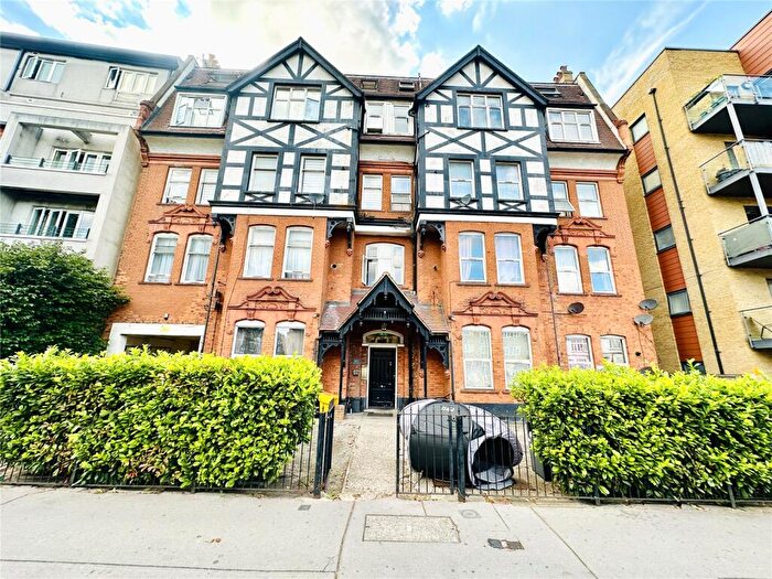 1 Bedroom Apartment For Sale In Park Lane, East Croydon, CR0